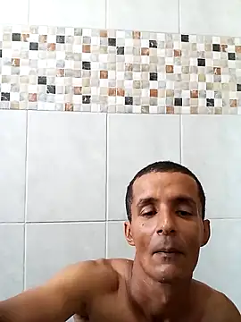 Snapshot of morenogato100 chatting on November 11, 2025, 2:12 pm morenogato100 online show from November 11, 2025, 2:12 pm