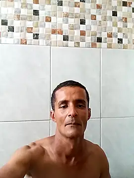 Snapshot of morenogato100 chatting on October 12, 2025, 5:03 pm morenogato100 online show from October 12, 2025, 5:03 pm