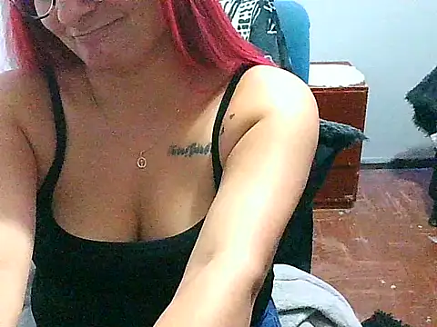 SHARAONELOVE online show from April 12, 2026, 3:21 am