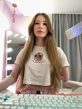 your girl next door online show from October 8, 2025, 3:13 pm