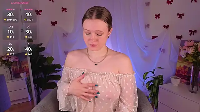 MaydaFoulk online show from March 9, 2026, 1:09 am