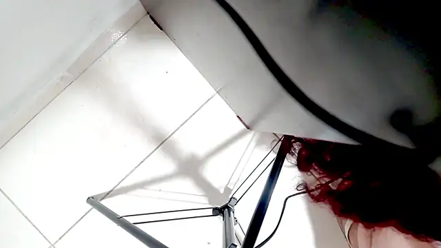 PetiteIvoryQueen19 online show from September 18, 2025, 6:27 am