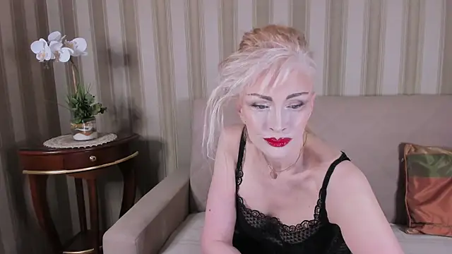 Snapshot of Rita_Farel chatting on May 20, 2026, 9:34 pm Rita Farel online show from May 20, 2026, 9:34 pm
