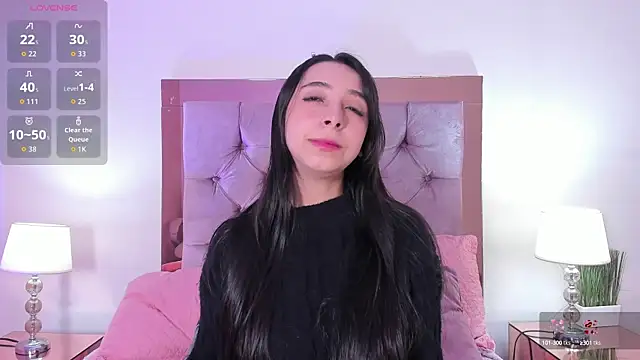 Snapshot of melanie_hills chatting on October 2, 2025, 11:35 am melanie hills online show from October 2, 2025, 11:35 am