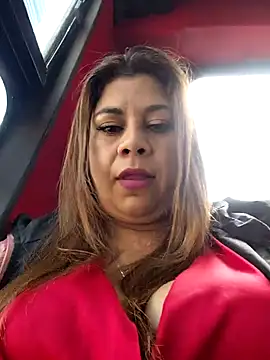 Laura-Hernandez online show from October 24, 2025, 2:16 pm