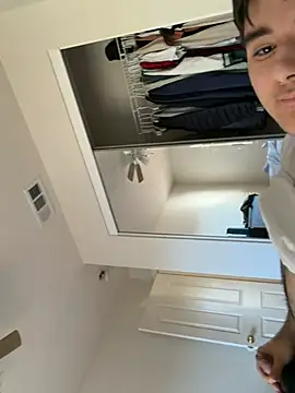 Yann 18 online show from March 13, 2026, 4:01 pm