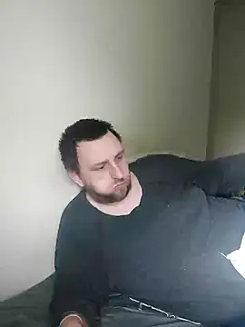 Snapshot of HE-M123 chatting on January 4, 2025, 10:27 am HE-M123 online show from January 4, 2025, 10:27 am