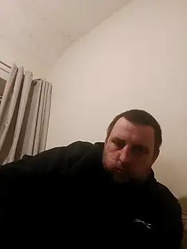 Snapshot of HE-M123 chatting on February 22, 2025, 7:47 pm HE-M123 online show from February 22, 2025, 7:47 pm