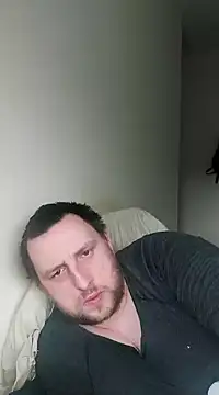 Snapshot of HE-M123 chatting on January 6, 2025, 11:18 am HE-M123 online show from January 6, 2025, 11:18 am