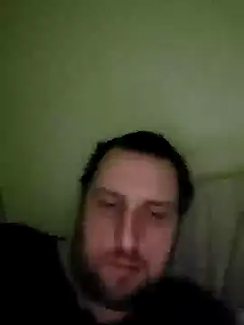 Snapshot of HE-M123 chatting on January 4, 2025, 3:18 am HE-M123 online show from January 4, 2025, 3:18 am