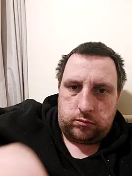 Snapshot of HE-M123 chatting on March 22, 2025, 11:53 pm HE-M123 online show from March 22, 2025, 11:53 pm