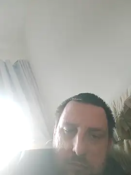 Snapshot of HE-M123 chatting on March 9, 2025, 5:06 pm HE-M123 online show from March 9, 2025, 5:06 pm