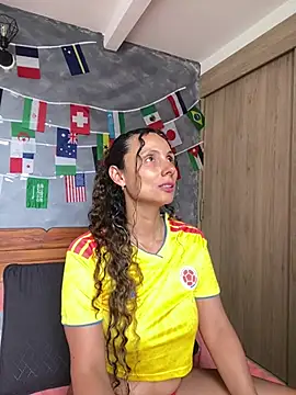 MafeeRoss online show from July 3, 2026, 7:20 pm
