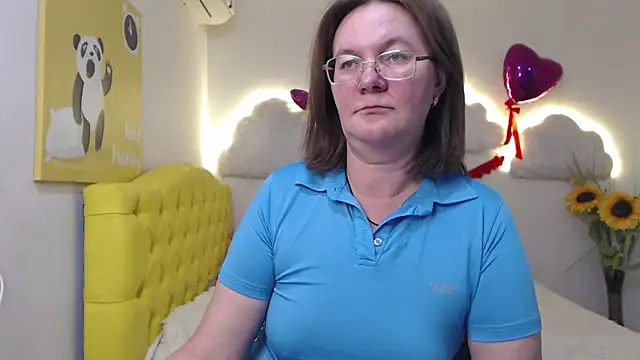 Snapshot of HolyMilfa chatting on March 20, 2025, 11:05 am HolyMilfa online show from March 20, 2025, 11:05 am