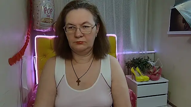 Snapshot of HolyMilfa chatting on March 14, 2025, 7:37 am HolyMilfa online show from March 14, 2025, 7:37 am