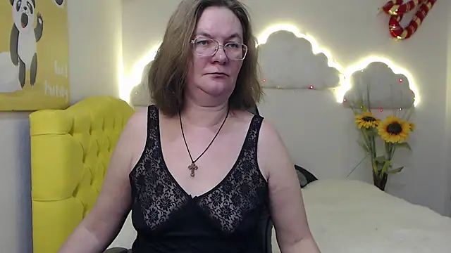 Snapshot of HolyMilfa chatting on February 9, 2025, 10:53 am HolyMilfa online show from February 9, 2025, 10:53 am