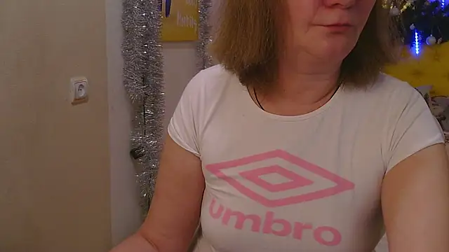 Snapshot of HolyMilfa chatting on January 22, 2025, 11:23 am HolyMilfa online show from January 22, 2025, 11:23 am