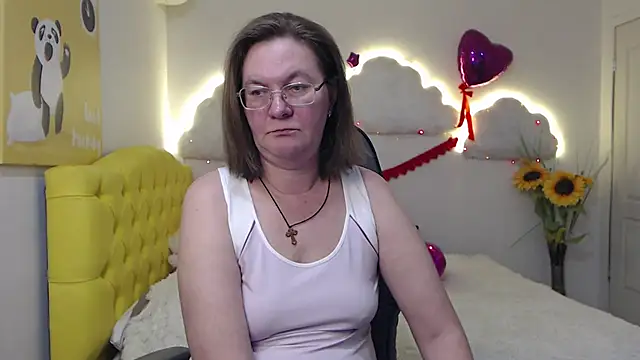 Snapshot of HolyMilfa chatting on March 22, 2025, 11:00 am HolyMilfa online show from March 22, 2025, 11:00 am