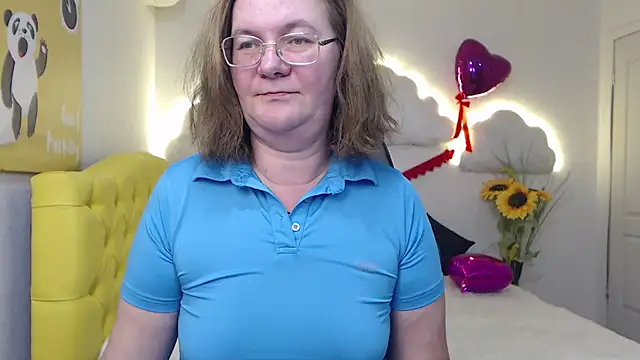 Snapshot of HolyMilfa chatting on March 7, 2025, 1:51 pm HolyMilfa online show from March 7, 2025, 1:51 pm