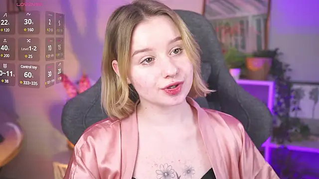 Snapshot of AdeleLoomis chatting on March 9, 2025, 5:55 am AdeleLoomis online show from March 9, 2025, 5:55 am