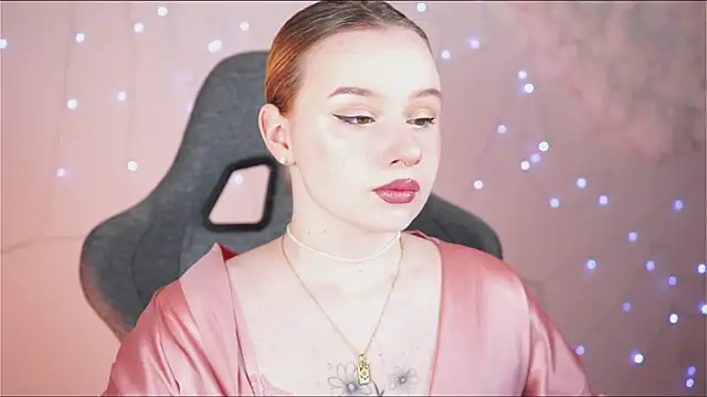 Snapshot of AdeleLoomis chatting on February 26, 2025, 2:19 am AdeleLoomis online show from February 26, 2025, 2:19 am