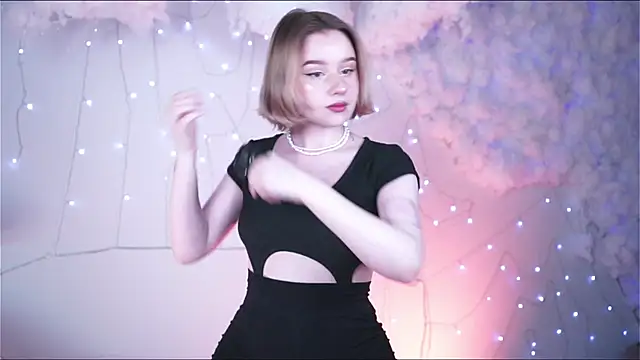 Snapshot of AdeleLoomis chatting on February 8, 2025, 5:18 pm AdeleLoomis online show from February 8, 2025, 5:18 pm