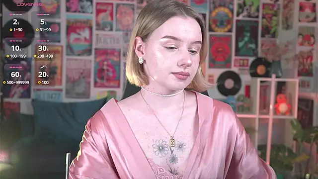 Snapshot of AdeleLoomis chatting on February 24, 2025, 5:43 am AdeleLoomis online show from February 24, 2025, 5:43 am