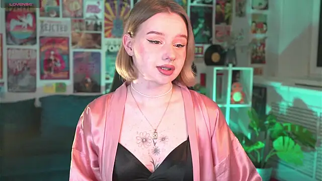 Snapshot of AdeleLoomis chatting on February 27, 2025, 2:25 am AdeleLoomis online show from February 27, 2025, 2:25 am