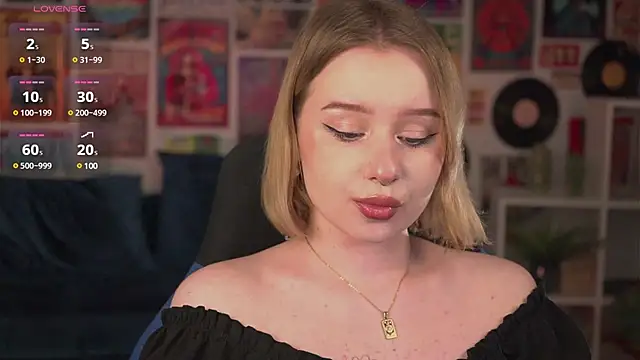 Snapshot of AdeleLoomis chatting on March 17, 2025, 5:45 am AdeleLoomis online show from March 17, 2025, 5:45 am