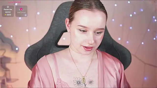 Snapshot of AdeleLoomis chatting on February 26, 2025, 8:50 am AdeleLoomis online show from February 26, 2025, 8:50 am