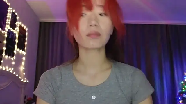 Snapshot of E_v_E_ chatting on December 27, 2024, 1:00 am E v E online show from December 27, 2024, 1:00 am