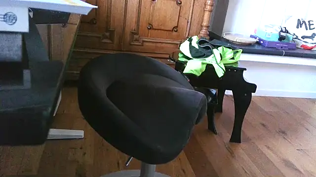 wxman996 online show from November 13, 2025, 9:46 am