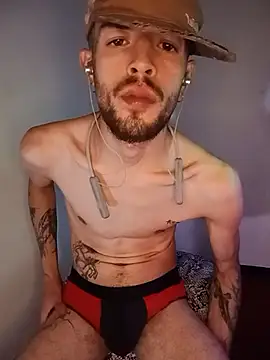 Snapshot of Aaronkiller chatting on June 14, 2026, 2:35 am Aaronkiller online show from June 14, 2026, 2:35 am