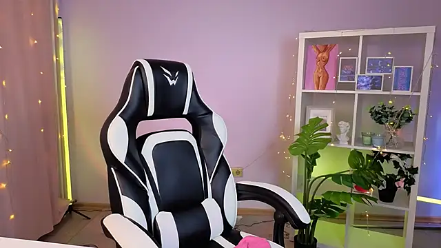 MelissaLovvv online show from March 21, 2026, 8:19 am