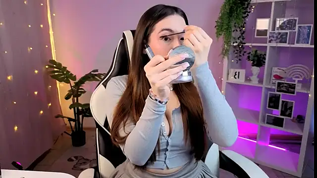 MelissaLovvv online show from November 24, 2025, 4:34 am