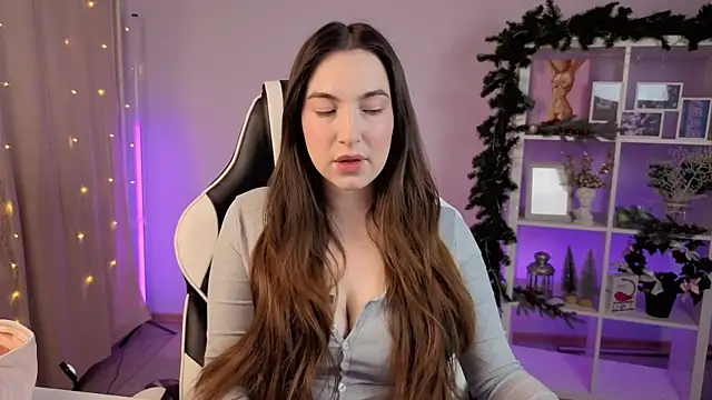 Snapshot of MelissaLovvv chatting on February 13, 2026, 3:39 am MelissaLovvv online show from February 13, 2026, 3:39 am