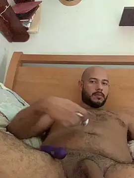 Snapshot of kioluy chatting on September 15, 2025, 8:31 pm kioluy online show from September 15, 2025, 8:31 pm