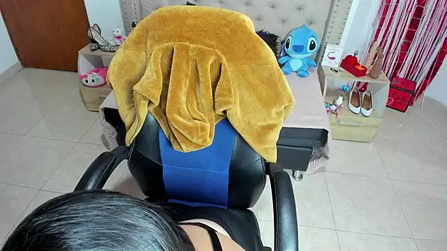 AngeleRoux online show from March 14, 2025, 11:22 pm