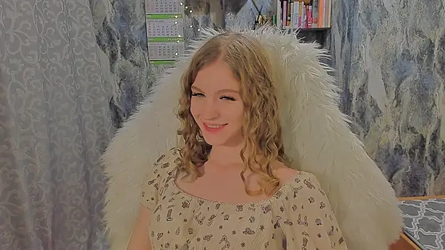 JuxxxsyBunx online show from November 4, 2025, 4:55 pm