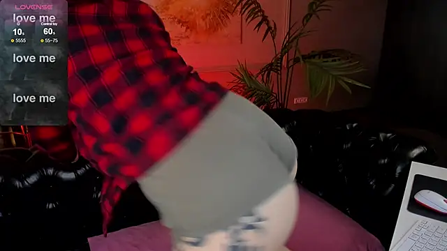 Kelly Woods online show from February 27, 2025, 3:48 pm