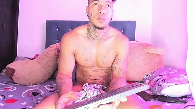 Snapshot of daamonxxx19 chatting on December 2, 2025, 6:20 pm daamonxxx19 online show from December 2, 2025, 6:20 pm