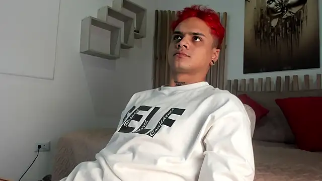 Snapshot of Myk3xx chatting on January 7, 2025, 11:48 am Myk3xx online show from January 7, 2025, 11:48 am