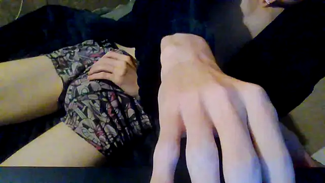 Snapshot of DynamoDuo chatting on September 26, 2025, 5:47 am DynamoDuo online show from September 26, 2025, 5:47 am