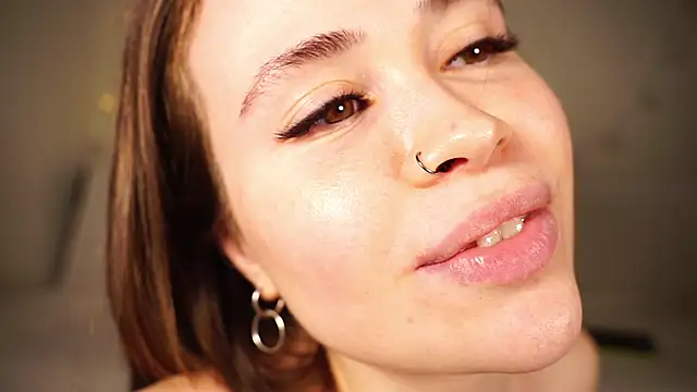 Snapshot of alma_yammy chatting on February 13, 2025, 6:37 pm alma yammy online show from February 13, 2025, 6:37 pm