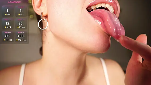 Snapshot of alma_yammy chatting on March 13, 2025, 6:12 pm alma yammy online show from March 13, 2025, 6:12 pm