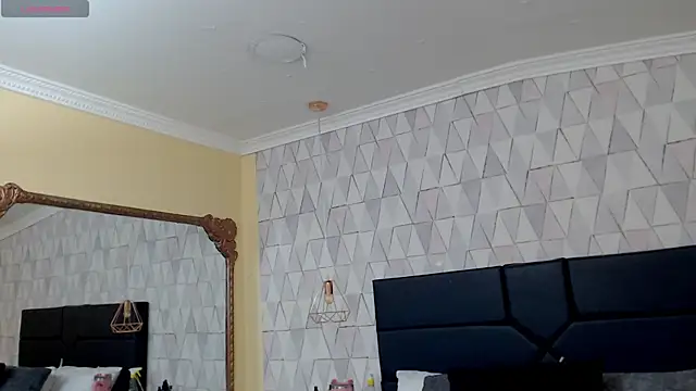 Snapshot of JustinePerry chatting on March 6, 2025, 4:08 am JustinePerry online show from March 6, 2025, 4:08 am
