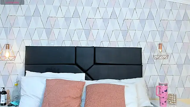 JustinePerry online show from November 28, 2025, 3:28 am