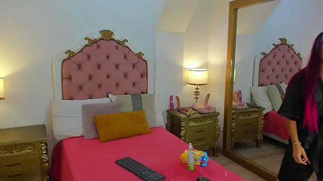 Snapshot of Candy5Girl chatting on February 7, 2025, 1:25 am Candy5Girl online show from February 7, 2025, 1:25 am