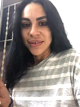 Snapshot of hotroommates chatting on November 12, 2025, 3:21 am hotroommates online show from November 12, 2025, 3:21 am