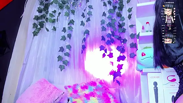 Snapshot of tokito_mitsuri chatting on February 3, 2026, 12:43 pm tokito mitsuri online show from February 3, 2026, 12:43 pm